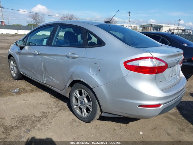 Ford FIESTA SE 2015 3FADP4BJ9FM196090 Image 3