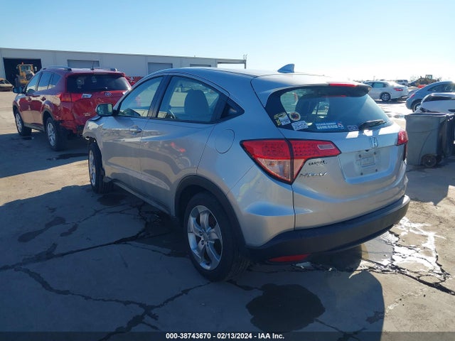 Honda HR-V LX 2016 3CZRU5H30GM708841 Image 3