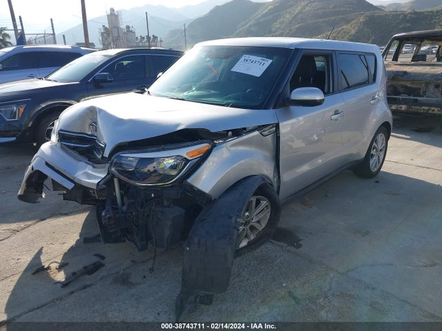 KIA SOUL + 2018 KNDJP3A53J7610883 Image 2