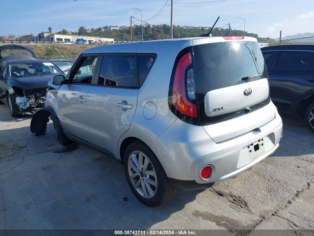 KIA SOUL + 2018 KNDJP3A53J7610883 Image 3