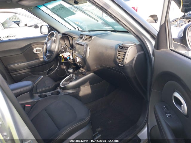 KIA SOUL + 2018 KNDJP3A53J7610883 Image 5