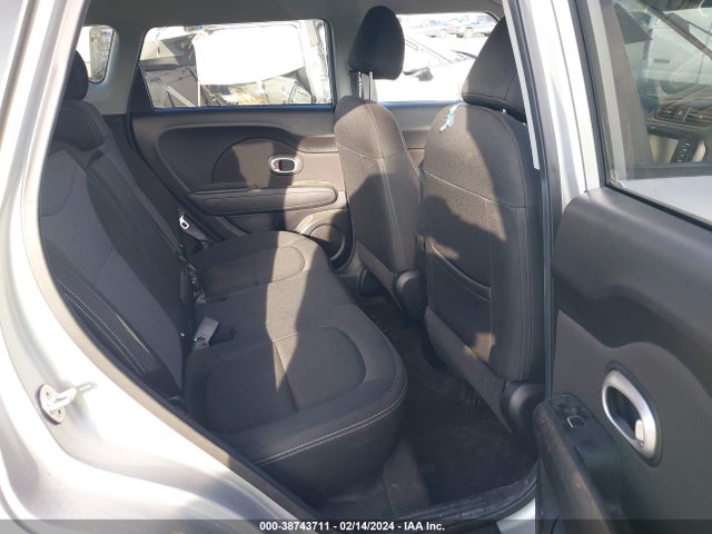 KIA SOUL + 2018 KNDJP3A53J7610883 Image 8
