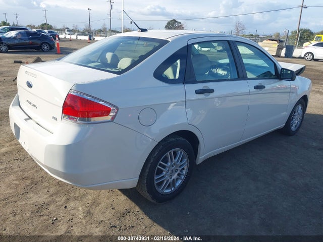 2010 FORD FOCUS SE VIN: 1FAHP3FN3AW103047