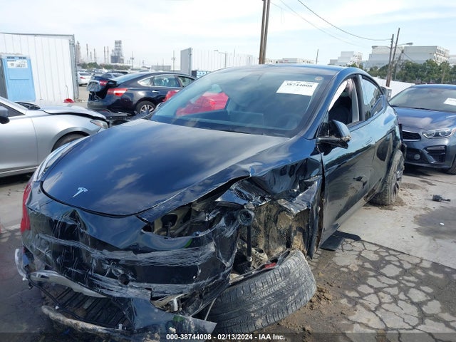 7SAYGDEF2NF409972 Tesla Model Y Performance Dual Motor All-wheel Drive