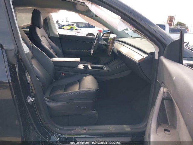 7SAYGDEF2NF409972 Tesla Model Y Performance Dual Motor All-wheel Drive