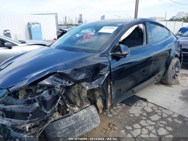 7SAYGDEF2NF409972 Tesla Model Y Performance Dual Motor All-wheel Drive
