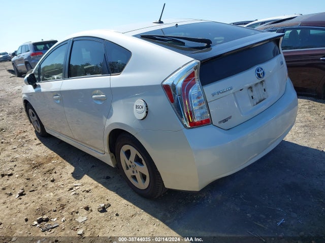 Toyota Prius Four 2014 JTDKN3DU7E0379823 Image 3