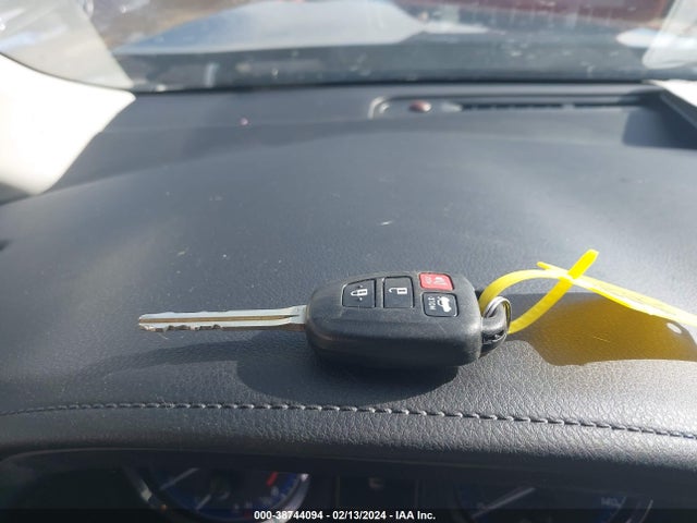 Toyota COROLLA SE 2017 5YFBURHE6HP574959 Image 11