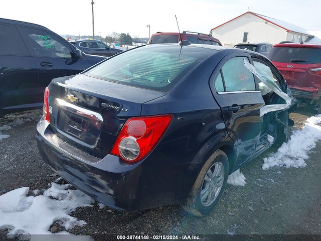 Chevrolet Sonic Lt Auto 2015 1G1JC5SG4F4146141 Image 4