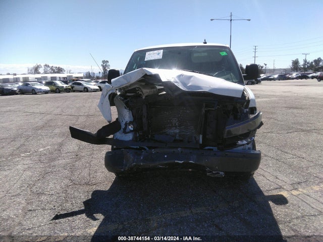 Chevrolet Express 2500 Work Van 2018 1GCWGAFP3J1338908 Image 12