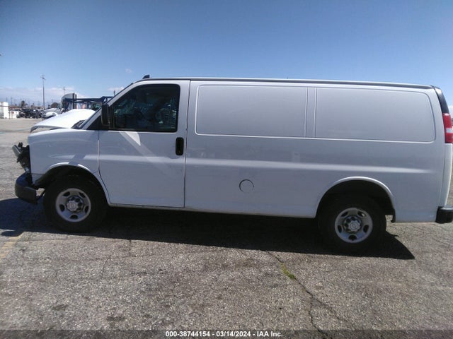 Chevrolet Express 2500 Work Van 2018 1GCWGAFP3J1338908 Image 14