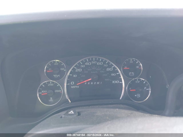 Chevrolet Express 2500 Work Van 2018 1GCWGAFP3J1338908 Image 15