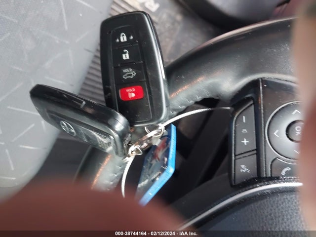 2019 Toyota Rav4 Xle მანქანა იყიდება აუქციონზე, vin: JTMP1RFV2KD037291, აუქციონის ნომერი: 38744164