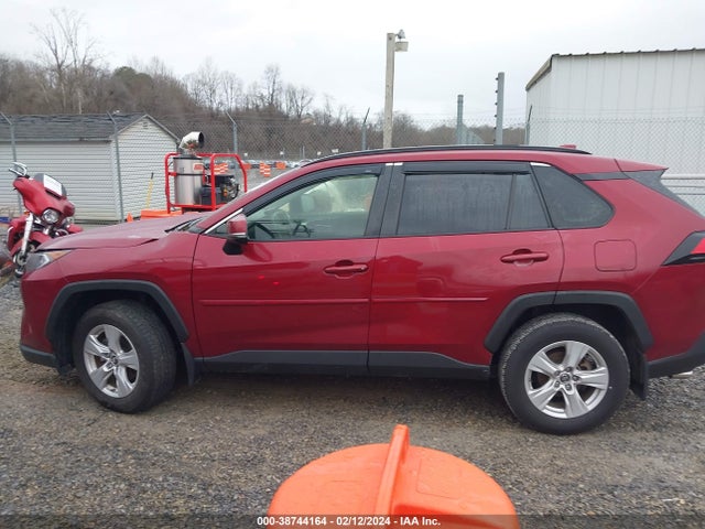 2019 Toyota Rav4 Xle მანქანა იყიდება აუქციონზე, vin: JTMP1RFV2KD037291, აუქციონის ნომერი: 38744164