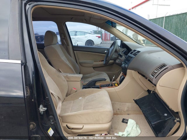 2005 HONDA ACCORD 2.4 EX VIN: 1HGCM56705A096993