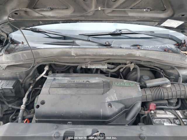 2004 HONDA PILOT LX VIN: 2HKYF18194H513583