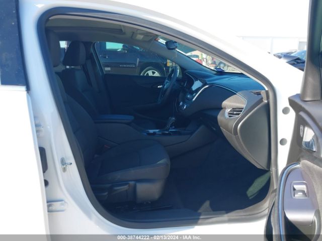 2020 CHEVROLET MALIBU 1G1ZD5ST2LF121736 Photo 4