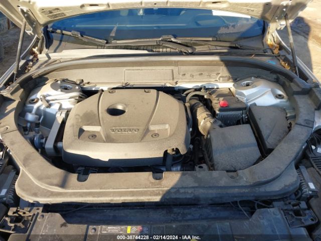 LYVA22RM3KB315946 Volvo Xc60 T6 R-design