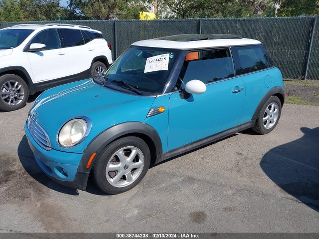 2009 MINI COOPER WMWMF33529TW76516 Photo 1