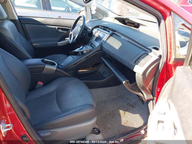 Toyota Prius Four 2014 JTDKN3DU0E1735622 Image 5