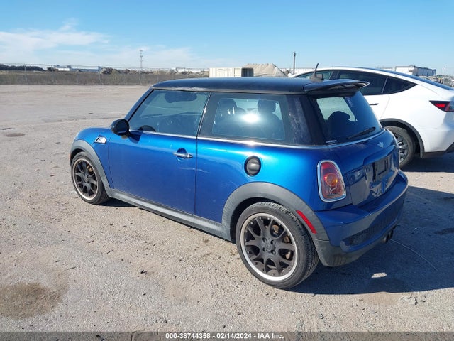 2008 MINI COOPER S WMWMF73568TV36264 Photo 2
