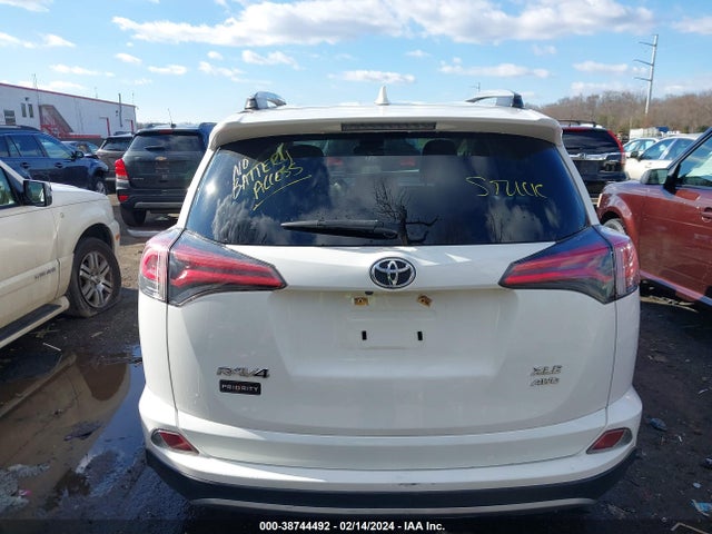 Toyota Rav4 Xle 2018 JTMRFREV7JJ228555 Image 16