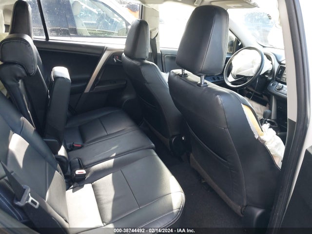 Toyota Rav4 Xle 2018 JTMRFREV7JJ228555 Image 8