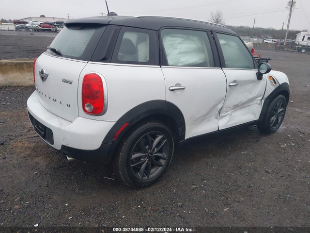 2014 MINI COUNTRYMAN WMWZB3C58EWR40221 Photo 3
