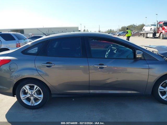 1FADP3F24EL275924 Ford FOCUS SE