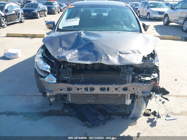 1FADP3F24EL275924 Ford FOCUS SE