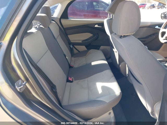 1FADP3F24EL275924 Ford FOCUS SE