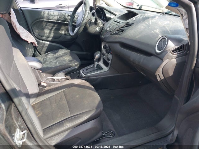 Ford FIESTA SE 2018 3FADP4BJXJM146985 Image 5