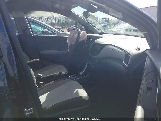 Chevrolet TRAX LS 2018 3GNCJKSB5JL382218 Image 5