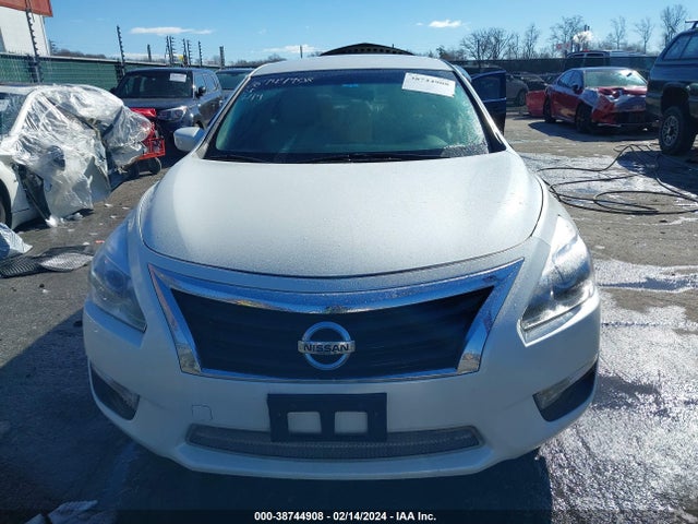Nissan Altima 2.5 S 2014 1N4AL3AP3EN330207 Image 12