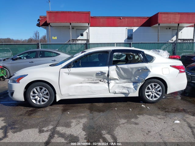Nissan Altima 2.5 S 2014 1N4AL3AP3EN330207 Image 14
