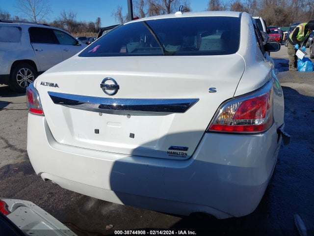 Nissan Altima 2.5 S 2014 1N4AL3AP3EN330207 Image 16