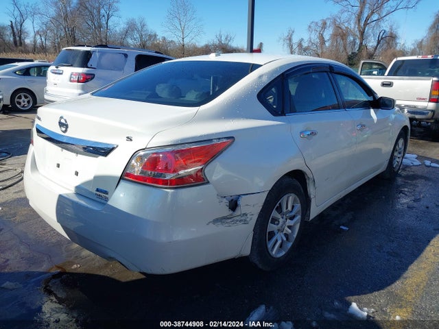 Nissan Altima 2.5 S 2014 1N4AL3AP3EN330207 Image 4