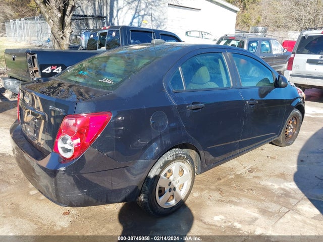 Chevrolet Sonic Ls Auto 2015 1G1JA5SH7F4115626 Image 4