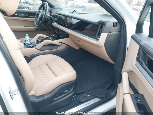 2024 PORSCHE CAYENNE COUPE WP1BA2AY3RDA52426 Photo 4