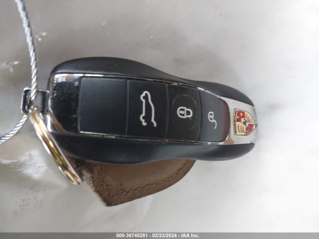 2016 PORSCHE CAYENNE WP1AB2A29GLA97054 Photo 10