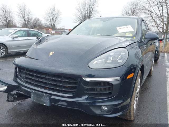 2016 PORSCHE CAYENNE WP1AB2A29GLA97054 Photo 1
