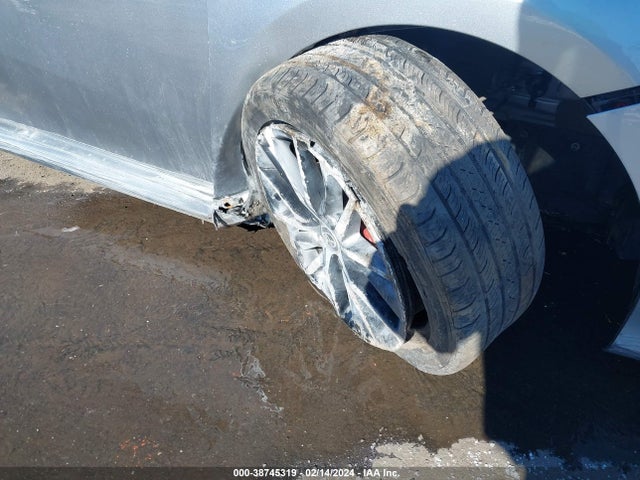 Toyota CAMRY LE 2020 4T1C11AK7LU895933 Image 6