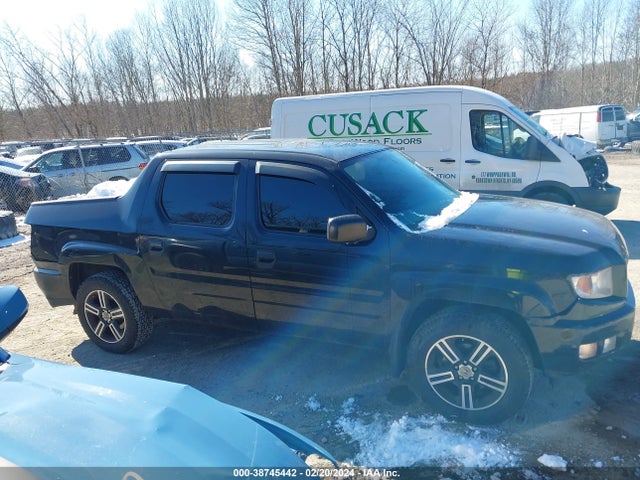 2013 HONDA RIDGELINE SPORT VIN: 5FPYK1F70DB015569