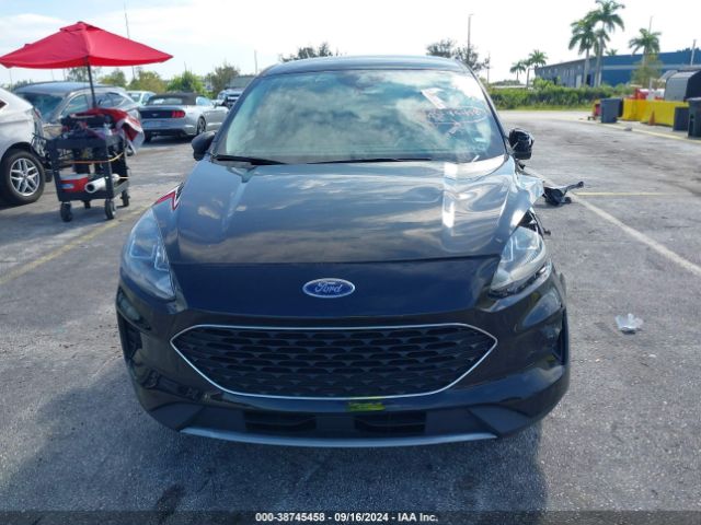 1FMCU0BZ7NUB07135 Ford Escape Se Hybrid