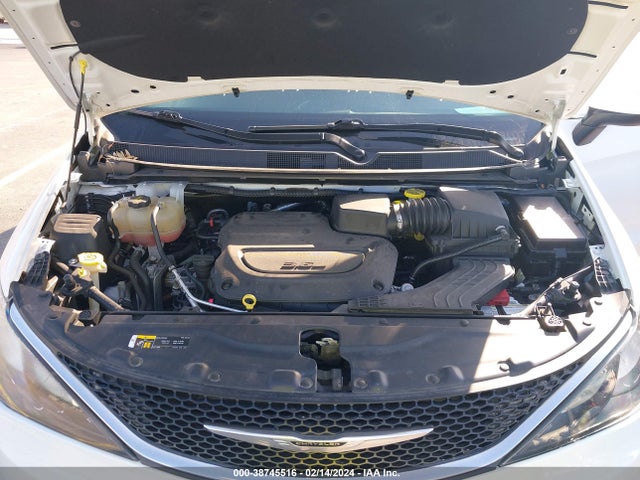 2C4RC1DG6MR542162 Chrysler Voyager Lxi