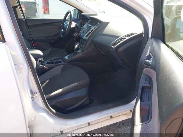2014 FORD FOCUS SE VIN: 1FADP3K23EL234657