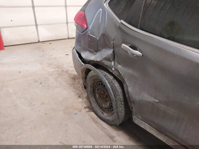 Nissan ROGUE S 2017 KNMAT2MV2HP536707 Image 12