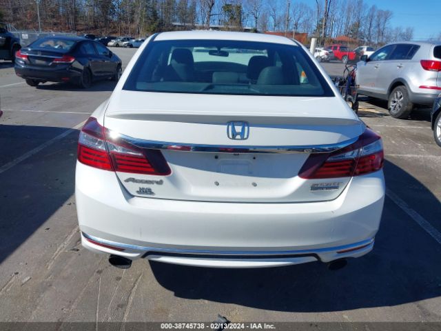 1HGCR2F17HA027959 Honda Accord Sport Se
