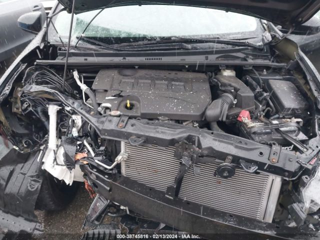 2T1BURHE8HC916735 Toyota COROLLA LE