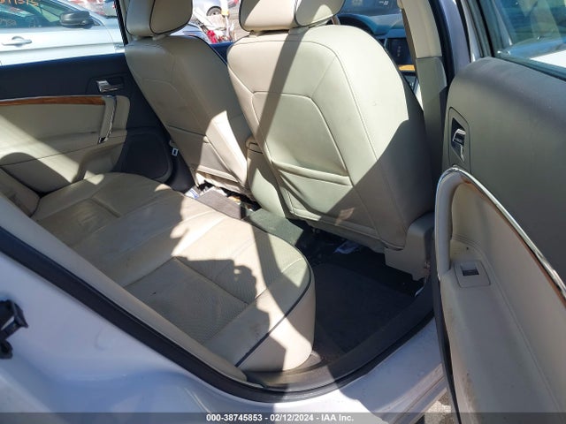 2011 LINCOLN MKZ VIN: 3LNHL2JC7BR751352